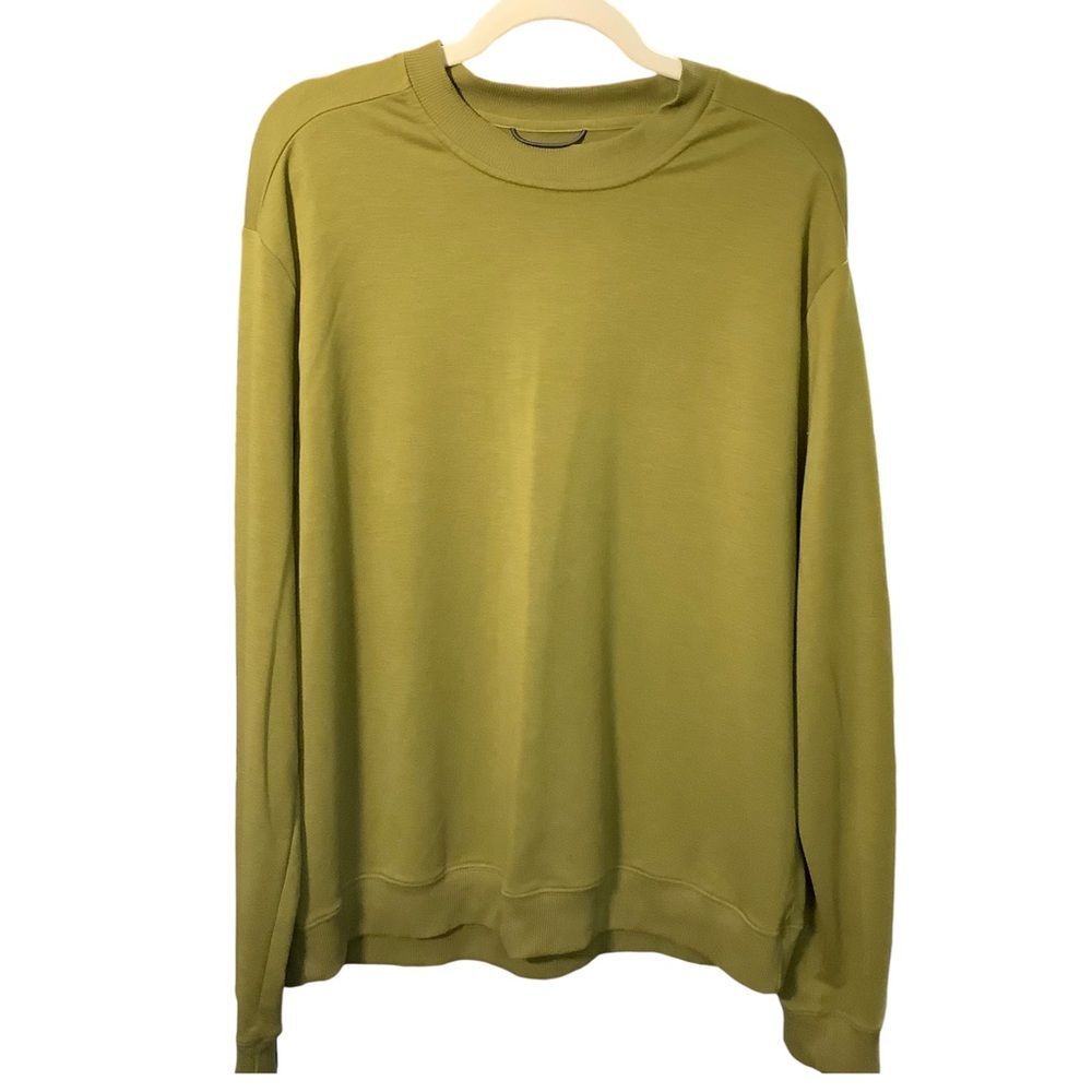 All in Motion Crew Neck Lightweight Sweatshirt in Green-moss Extra-Large